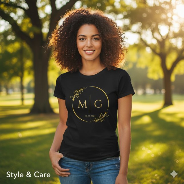 Camiseta Triblenda Floral Frame Monogram Date Custom (Floral Frame Monogram Date Custom Tri-Blend Shirt)