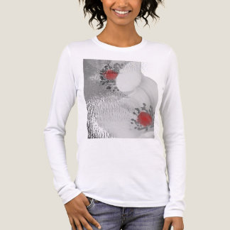 Camiseta Triblenda Flores abstractas en blanco y negro con acento roj