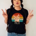 Camiseta Triblenda Foto Mascota retro Personalizado de gato ventilado<br><div class="desc">Muestra tu amor por tu compañera felina con la camiseta retro-Mascota de Personalizado de gato virgen personalizada Tri-Blend! Esta elegante camisa presenta un diseño único de atardecer de estilo retro, personalizado con la foto y el nombre de su gato para crear una pieza atemporal y personalizada. Tanto si eres una...</div>