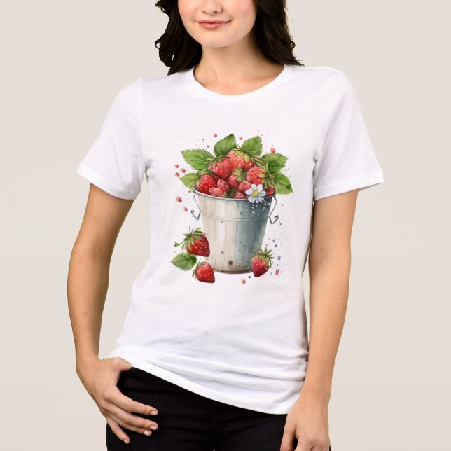 Camiseta Triblenda Fresas frescas recolectadas en un cubo (Anverso)