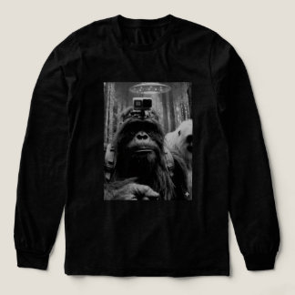 Camiseta Triblenda Funny Scared Bigfoot Watching UFO Alien 