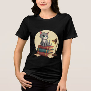 Camiseta Triblenda Gato lectónico: Gato gatito en un montón de libros