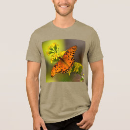 Camiseta Triblenda Gulf Fritillary aka Passion Butterfly on Goldenrod