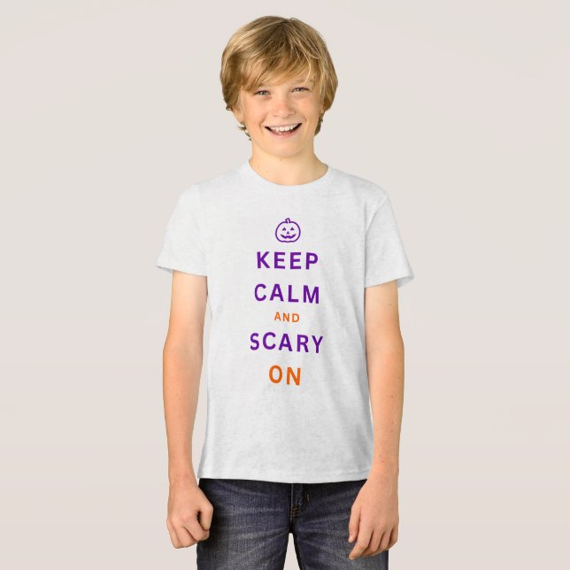 Camiseta Triblenda Halloween púrpura mantiene la calma y el miedo en  (Anverso Completo)