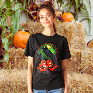 Camiseta Triblenda Halloween Raven en un parche de calabaza