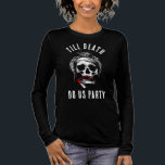 Camiseta Triblenda Hasta La Muerte, Fiesta Skull Bachelorette<br><div class="desc">Ya sea que te encanten los esqueletos aterradores, o algo intermedio, este cráneo con la mordaza roja está listo para aumentar tu volumen de estilo. Roba el espectáculo en este diseño de calavera adorable con lápiz labial para añadir un acento rockino a tu fiesta de soltera con tus bestias todo...</div>