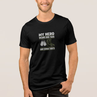 Camiseta Triblenda Hero Wears Dog Tags Combat Boots Tee