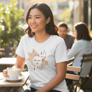 Camiseta Triblenda Hojas de la naturaleza beige TENGA UN BUEN DÍA