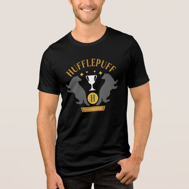 Camiseta Triblenda HUFFLEPUFF™ Badger and Cup House Pride Graphic (Anverso)