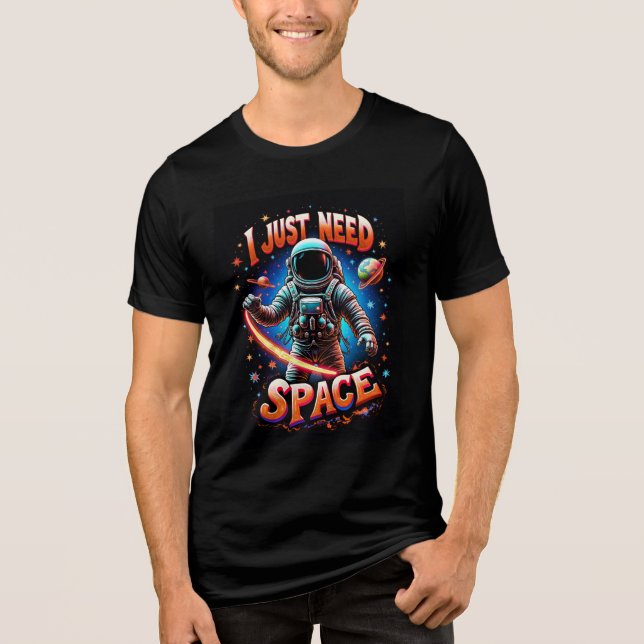 Camiseta Triblenda I Just Need Space – Neon Orange Astronaut Shirt (Anverso)