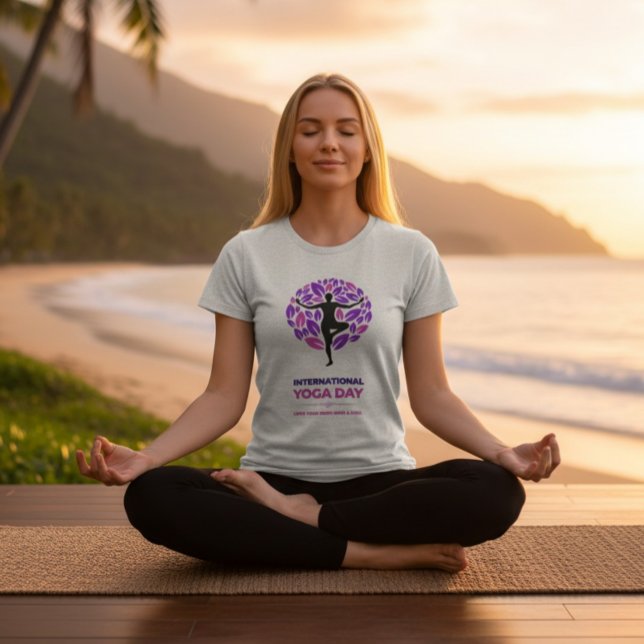 Camiseta Triblenda International Yoga Day Tree Pose T-Shirt (Subido por el creador)