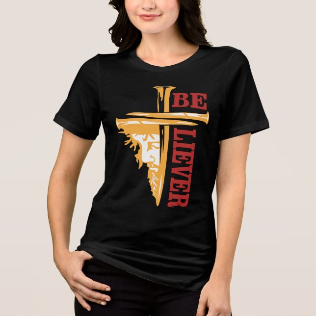 Camiseta Triblenda Jesus Cross Nail Design – Powerful Christian (Anverso)