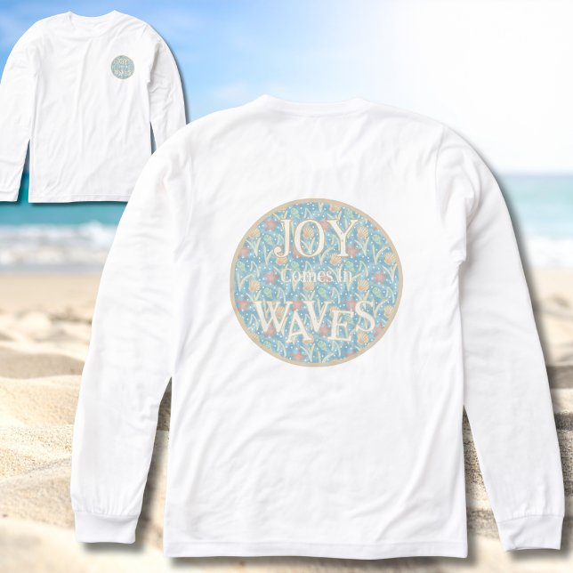 Camiseta Triblenda Joy Comes in Waves – Boho Beach  (Joy Comes in Waves - Boho Beach T-shirt - Perfect for Summer and Surf Fans)