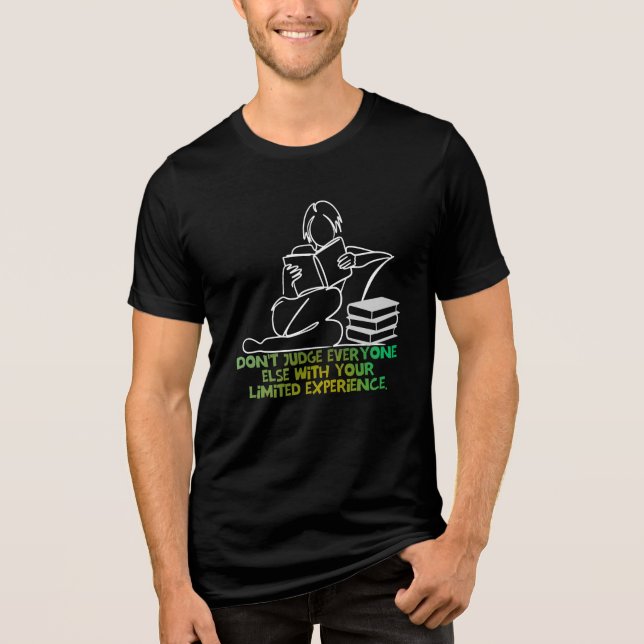 Camiseta Triblenda Juzgue con su limitada experiencia. WYLE2501A 📖 (Anverso)