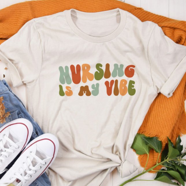 Camiseta Triblenda La Enfermería Groovy Es Mi Vibe, Salud, Enfermera (Subido por el creador)