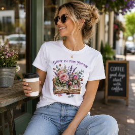 Camiseta Triblenda Libro perdido en las páginas con rosas