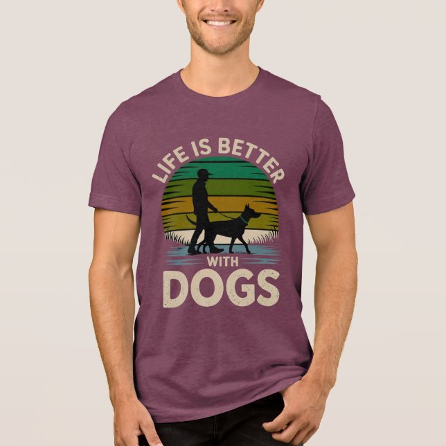 Camiseta Triblenda Life Is Better With Dogs Retro Sunset T-Shirt  (Anverso)