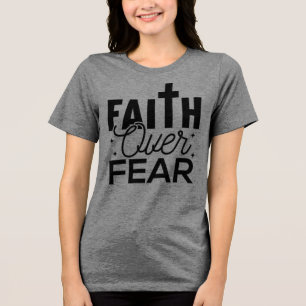 Camiseta Triblenda Lindo ''FE SOBRE MIEDO'' Texto Negro Sobre Gris