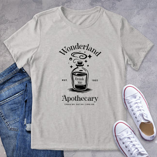 Camiseta Triblenda Logo Apothecary de Wonderland Bookish Graphic
