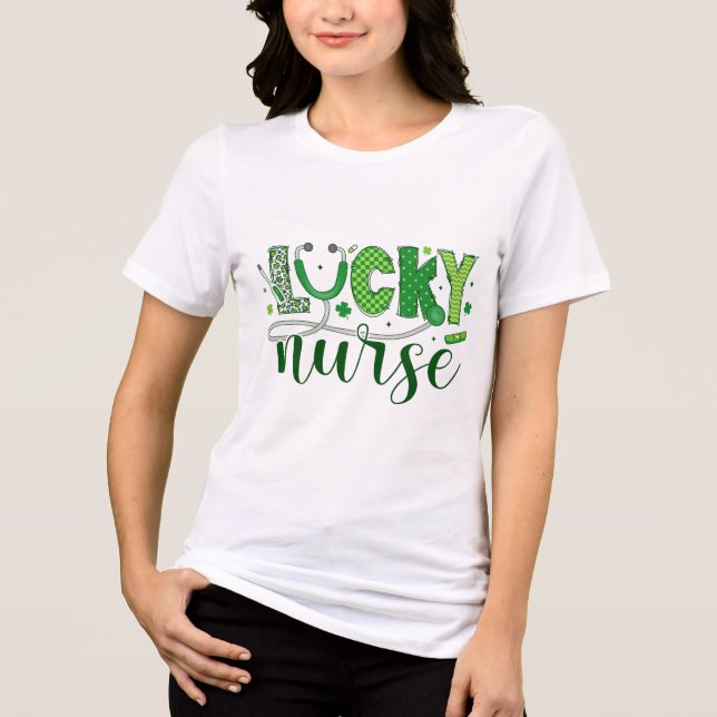 Camiseta Triblenda Lucky Nurse St Patricks Day | Cute Nurse Tee (Anverso)