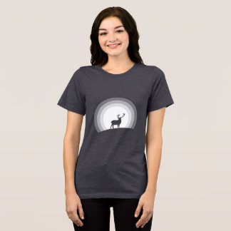 Camiseta Triblenda Majestic Stag Silhouette Under Lunar Light