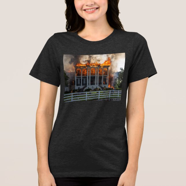 Camiseta Triblenda Mansión Antebellum | El incendio estalla en Nottow (Anverso)