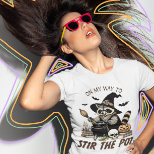 Camiseta Triblenda Mapache Revolver la Olla Feral Halloween