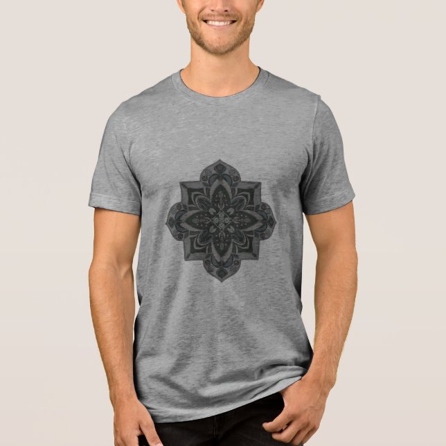 Camiseta Triblenda Men's t-shirt with geometric gray & black mandala (Anverso)