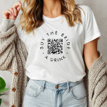 Camiseta Triblenda Moda Compra A La Novia Una Bebida Bachelorette Par<br><div class="desc">Esta moda le compra a la novia un bebebedor una camisa trinitalista de soltera es perfecta para una simple soltera o una ducha de novia. El diseño es sencillo y presenta una tipografía minimalista clásica en blanco y negro con un toque rústico de boho. Personalizable de cualquier color.</div>