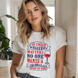 Camiseta Triblenda Moderno y gracioso canto de vino<br><div class="desc">Modern Funny Wine Saying Tri-Blend Shirt presenta el texto "Por supuesto el tamaño importa, nadie quiere un pequeño vaso de vino" en tipografía roja y negra acentuada con una copa de vino. Creado por Evco Studio www.zazzle.com/store/evcostudio #wine #fun #Humor #moderno #gifts #winelovers #trendy #typography #giftsforher #modas #style #style #style #styling...</div>
