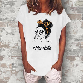 Camiseta Triblenda Mom Life Leopard Print T-Shirt | Messy Bun Graphic