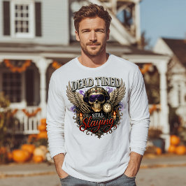 Camiseta Triblenda Muerto de cansancio todavía arrasando Halloween