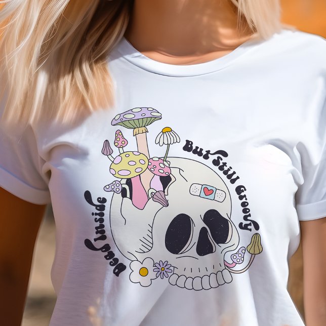 Camiseta Triblenda Muerto Dentro Pero Todavía Groovy (Subido por el creador)