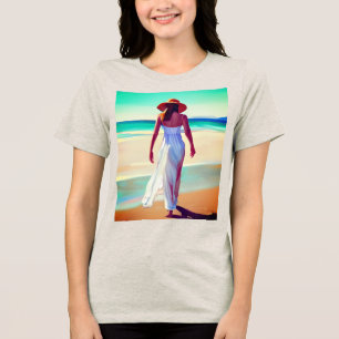 Camiseta Triblenda Mujer en blanco en la playa