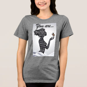 Camiseta Triblenda Mujer Fuerte y Hermosa Silueta Tipografía