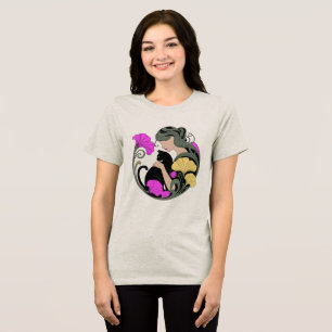 Camiseta Triblenda Mujer Gato Negro y Diseño Floral Vibrante