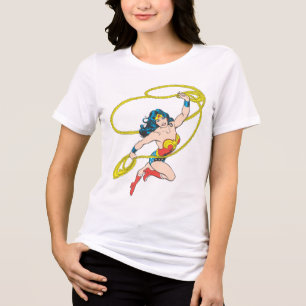 Camiseta Triblenda Mujer Maravilla sostiene Lasso 3