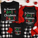 Camiseta Triblenda Navidades de familia personalizado juntos Recuerdo<br><div class="desc">Celebra la temporada navideña con estilo con nuestra "Personalizado Navidades de familia haciendo Recuerdos juntos" Tri-Blend Shirt. Diseñada para acercar a tu familia, esta camisa es perfecta para crear momentos de vacaciones preciados. Ya sea que estés horneando galletas, decorando el árbol o reuniéndose alrededor del fuego, estos camisetas familiares a...</div>