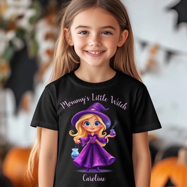 Camiseta Triblenda Nombre de Chica de Halloween de la pequeña bruja d (Mommy's Little Witch Halloween Girl Name T-Shirt)