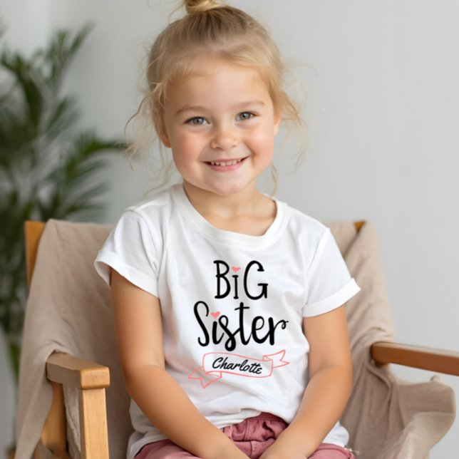 Camiseta Triblenda Nombre y monograma de la Invitación del bebé de la (Big Sister Baby Announcement Name & Monogram Tri-Blend Shirt)