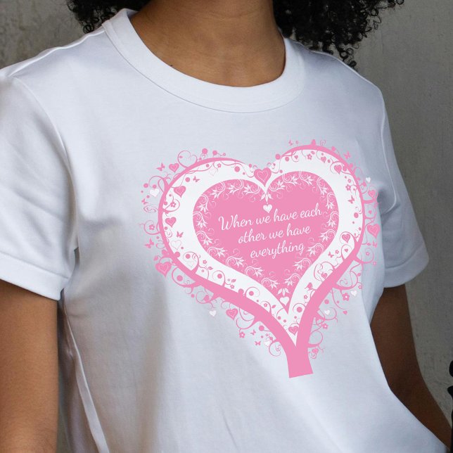 Camiseta Triblenda Nos tenemos los unos a los otros tenemos todo de c (Subido por el creador)