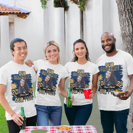 Camiseta Triblenda Nuestro graduado de nuestra orgullosa familia Pers