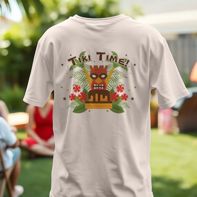 Camiseta Triblenda Palmeras de cumpleaños de Tiki Flores hawaianas Lu (Retro-inspired tiki-themed t-shirt for a Hawaiian themed birthday luau celebration. Custom text!)