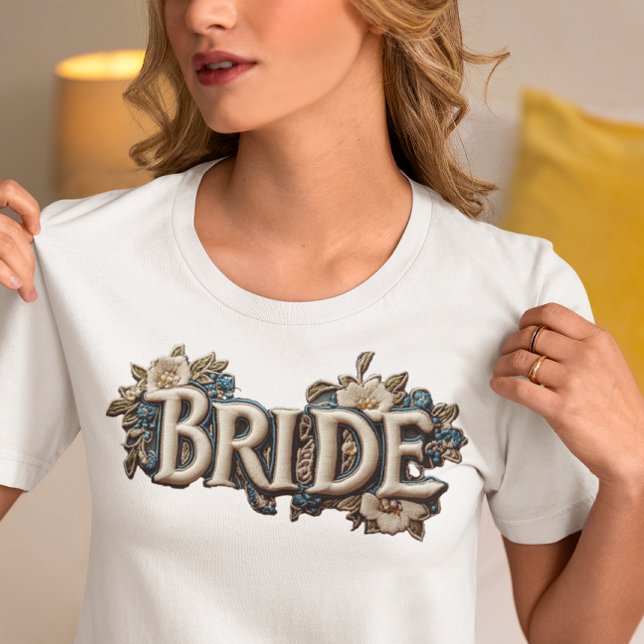 Camiseta Triblenda Parche Floral Falso Bordado de Novia (Subido por el creador)