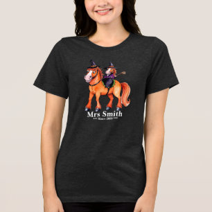 Camiseta Triblenda Pareja divertida de brujas de caballos