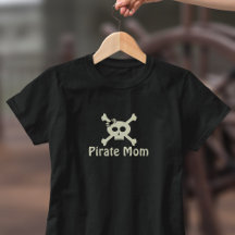 Pirate Mom Skull Crossbone Halloween T-Shirt