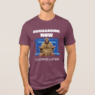 Camiseta Triblenda Programador divertido de Bigfoot recargando código