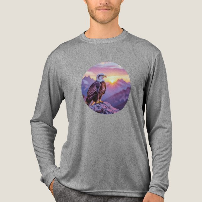 Camiseta Triblenda Realistic Eagle on Rock – Majestic Wildlife Scene (Anverso)