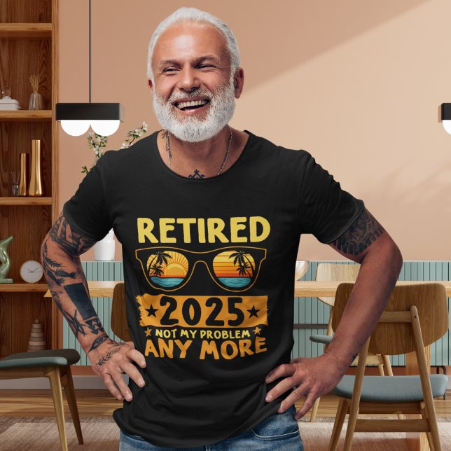 Camiseta Triblenda Retired 2025 Not My Problem any more Glasses (Subido por el creador)