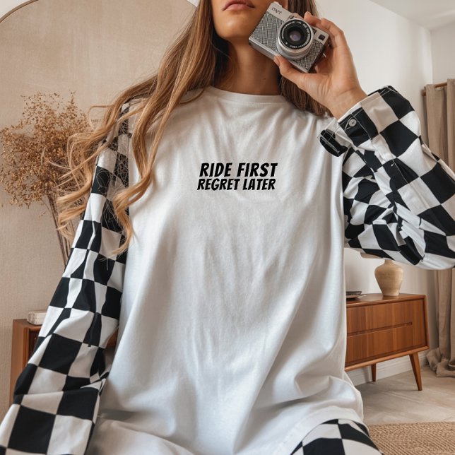 Camiseta Triblenda Retro bike Girl Irony black (Retro vibe with a vintage bike graphic and the fun saying "Ride First, Regret Later" )